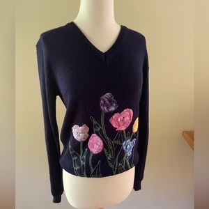 Vintage flower embroidered sweater V-neck S M
